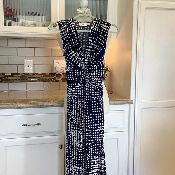 Eliza J Sleeveless Navy & White Polka Dot Dress Size 4 - Picture 2 of 8